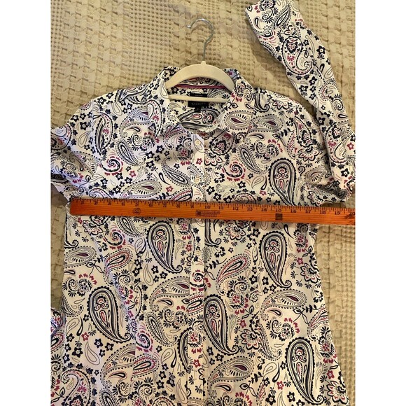 Talbots Womens Button Down Blouse size 6 or Small Fitted Purple Blue Paisley - Picture 8 of 9